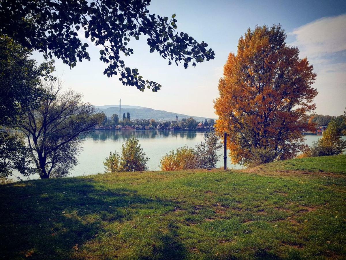 Apartament House At Lake Ostrzyhom Zewnętrze zdjęcie